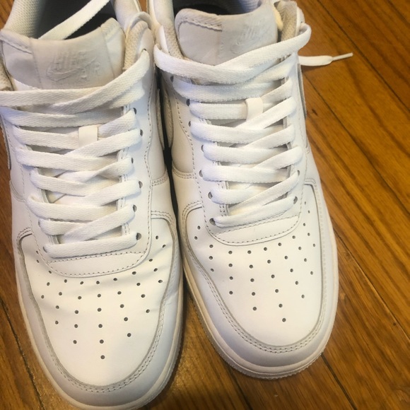 White Nike Air Force 1 - Picture 1 of 8